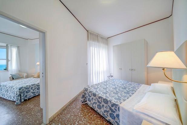Hotel Carlton Beach Rimini Exterior photo